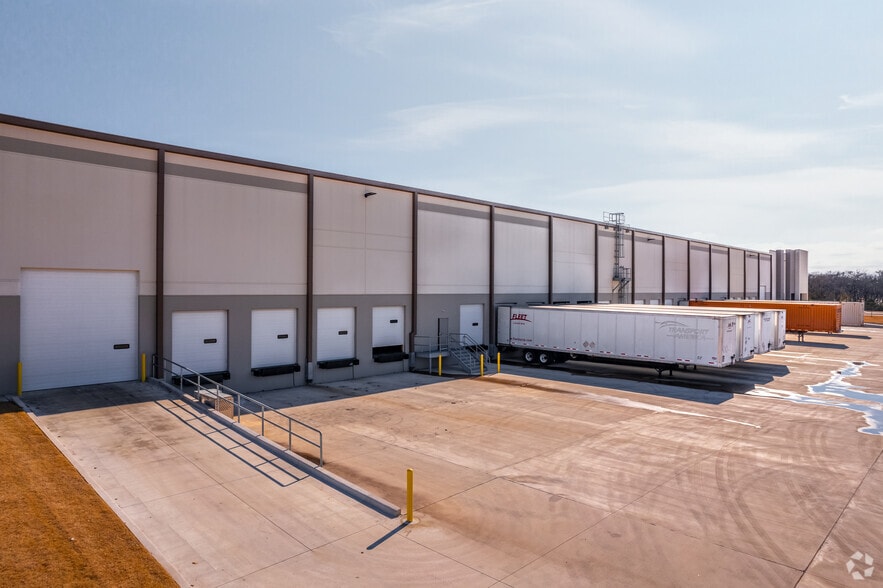 More Photos Of 1460 E Kearney St, Mesquite Warehouse For Lease