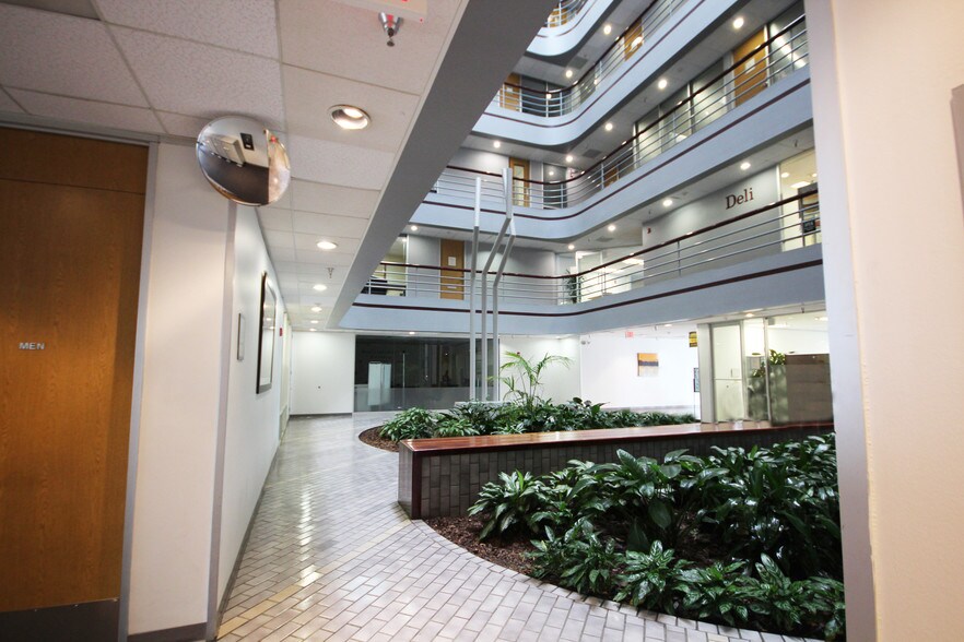 More Photos Of 6666 Harwin Dr, Houston Office For Lease