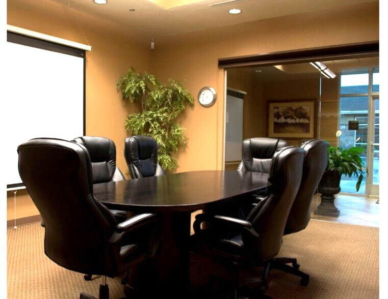 More Photos Of 1406 Blue Oaks Blvd, Roseville Medical For Lease