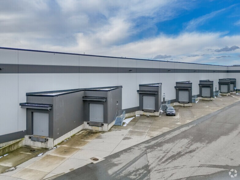 More Photos Of 2034 Townline Rd, Abbotsford Warehouse For Lease
