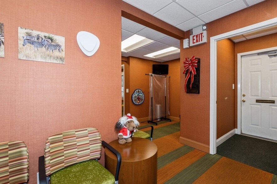 More Photos Of 114 S Euclid Ave, Westfield Office For Sale