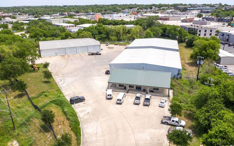 More Photos Of 11618 Nacogdoches Rd, San Antonio Unknown For Lease