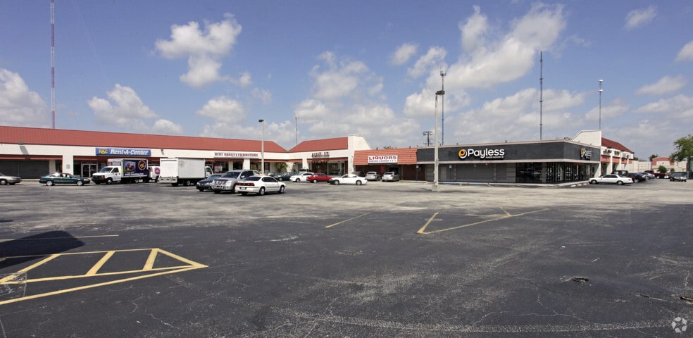 More Photos Of 19904 NW 2nd Ave, Miami Unknown For Lease