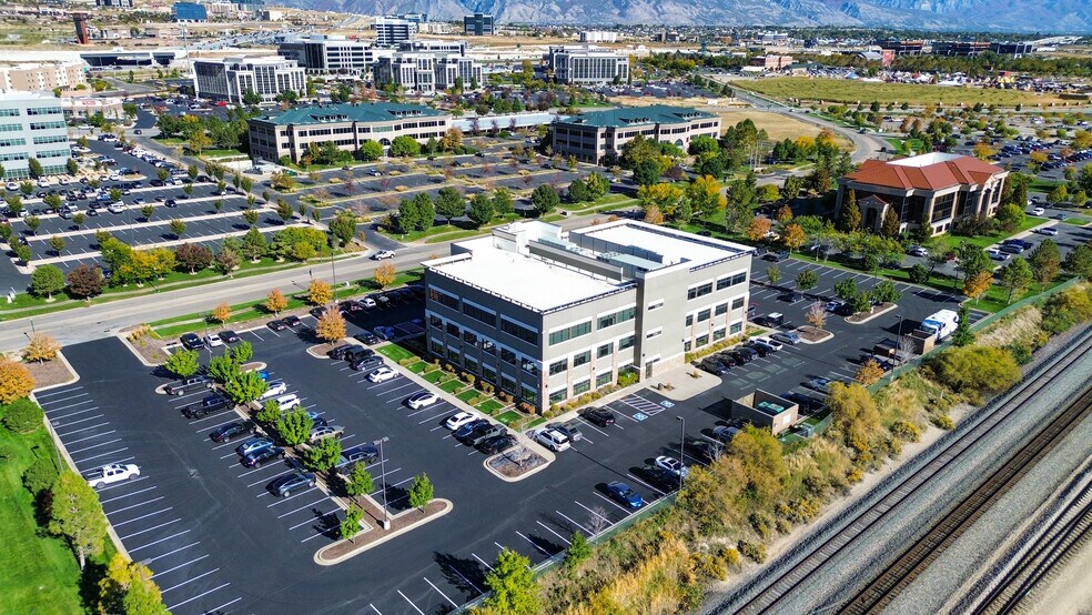 More Photos Of 3049 W Executive Pky, Lehi Office For Lease