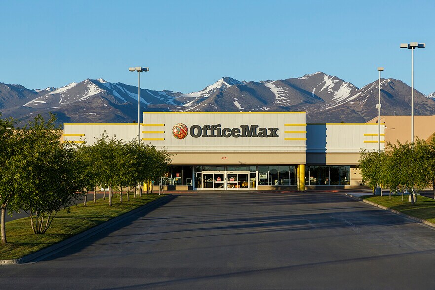More Photos Of 8571-8701 Old Seward Hwy, Anchorage General Retail For Lease