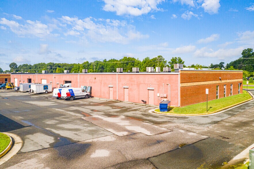More Photos Of 16001-16071 Continental Blvd, Colonial Heights Unknown For Sale