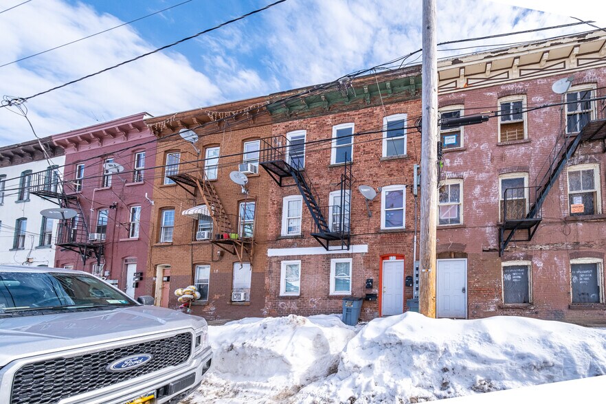 More Photos Of 137 William St, Newburgh Apartments For Sale
