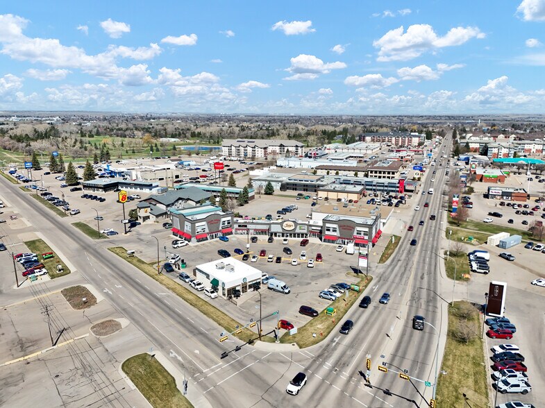 More Photos Of 1276 Trans Canada Way SE, Medicine Hat Showroom For Sale