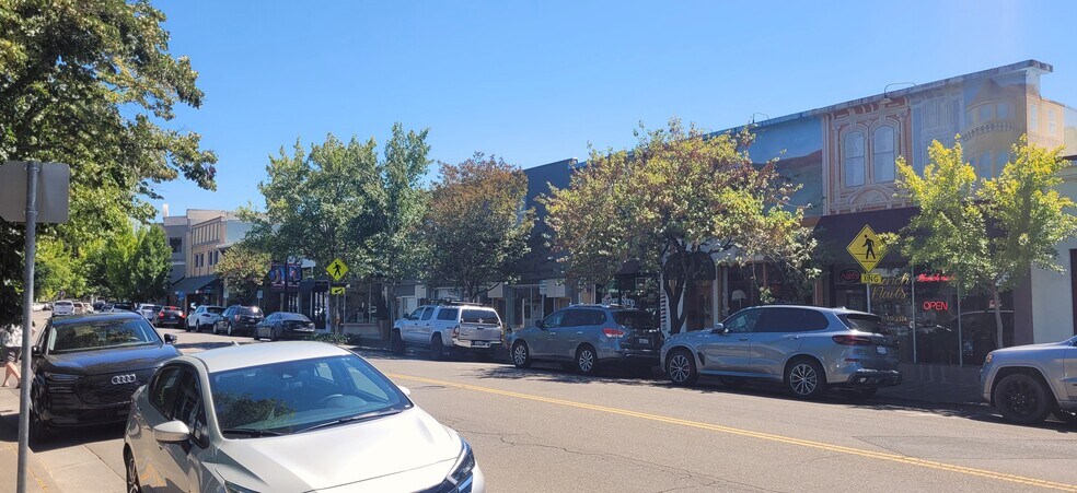 More Photos Of 452 Healdsburg Ave, Healdsburg Storefront For Sale