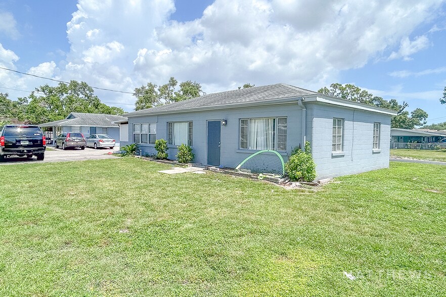 More Photos Of 2619 45th Ave W, Bradenton Multifamily For Sale