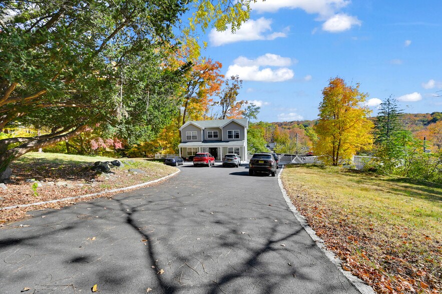 More Photos Of , Jefferson Valley Unknown For Sale