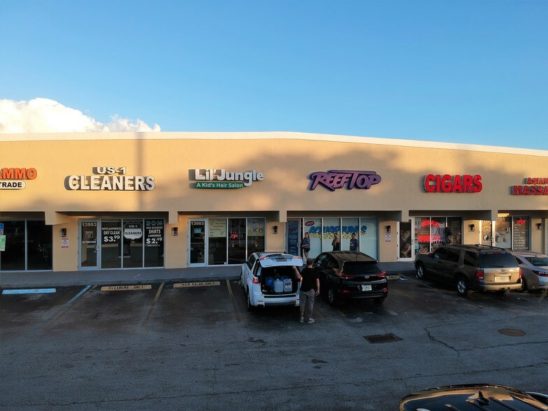 More Photos Of 13981 S Dixie Hwy, Miami Unknown For Lease