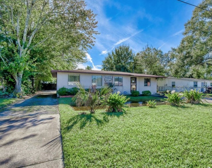 Primary Photo Of 6216 Sauterne Dr, Jacksonville Freestanding For Sale