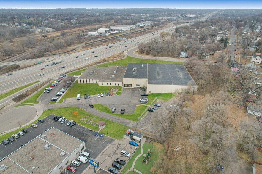 More Photos Of 301 York Ave, Saint Paul Manufacturing For Sale