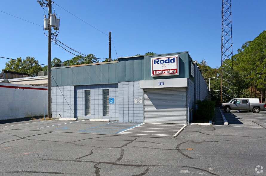 More Photos Of 1211 N Slappey Blvd, Albany Storefront For Sale