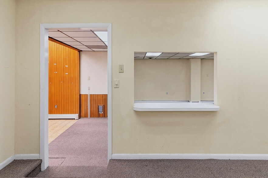 More Photos Of 2406 New Rd, Northfield Office For Sale