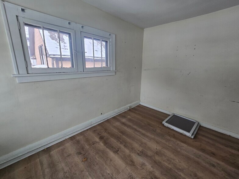 More Photos Of 3245 Penn Ave N, Minneapolis Apartments For Sale