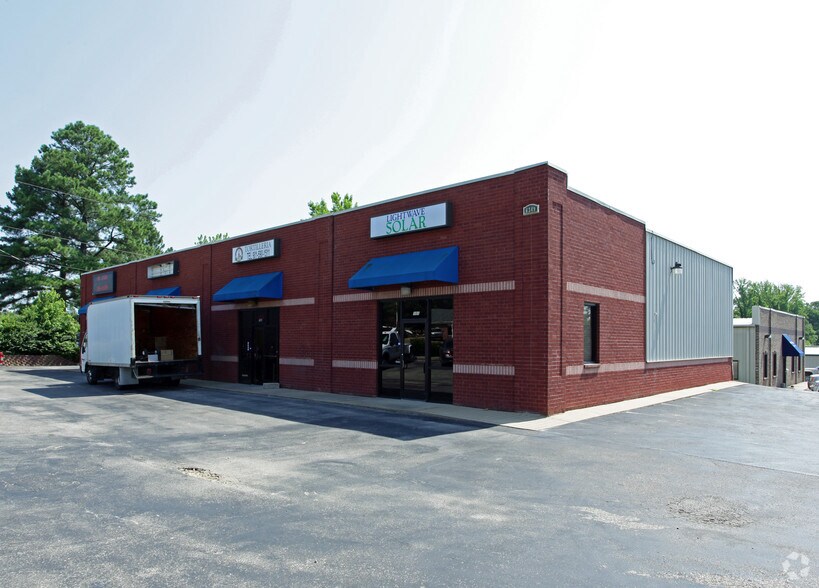 Primary Photo Of 6349 Summer Ave, Memphis Storefront For Sale