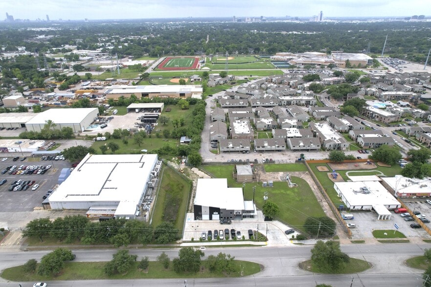 More Photos Of 9525 Kempwood Dr, Houston Flex For Lease
