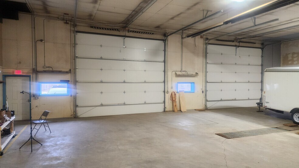 More Photos Of 4401 16th Ave W, Williston Warehouse For Lease