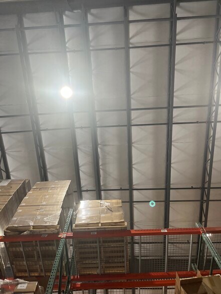 More Photos Of 1401 AIP Dr, Middletown Warehouse For Sale