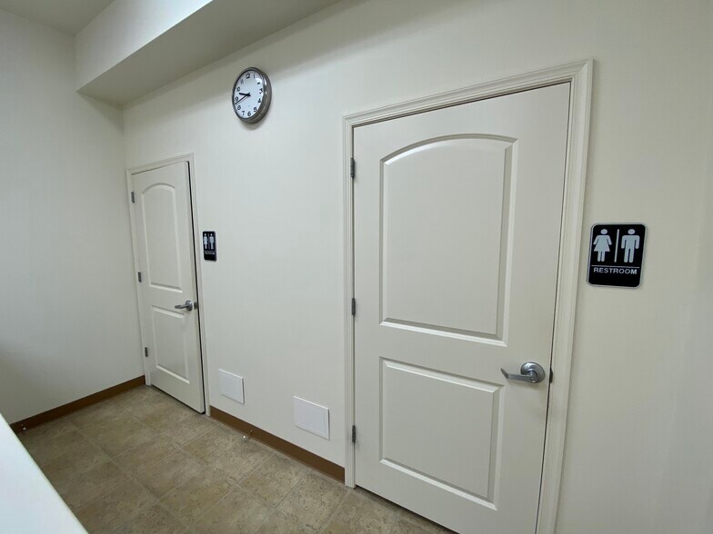 More Photos Of 292-296 W Ridge Pike, Royersford Office For Lease