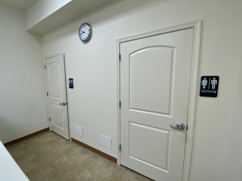 More Photos Of 292-296 W Ridge Pike, Royersford Office For Lease