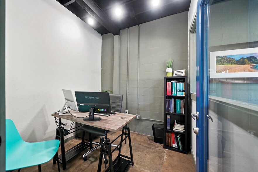 More Photos Of 4422 Navigation Blvd, Houston Office For Lease