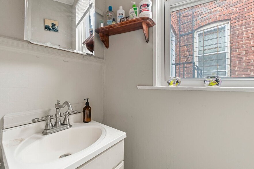 More Photos Of 2815 N Calvert St, Baltimore Apartments For Sale