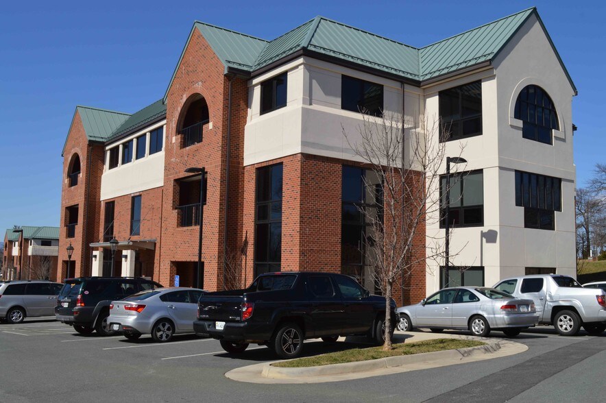 More Photos Of 943 Glenwood Station Ln, Charlottesville Medical For Lease