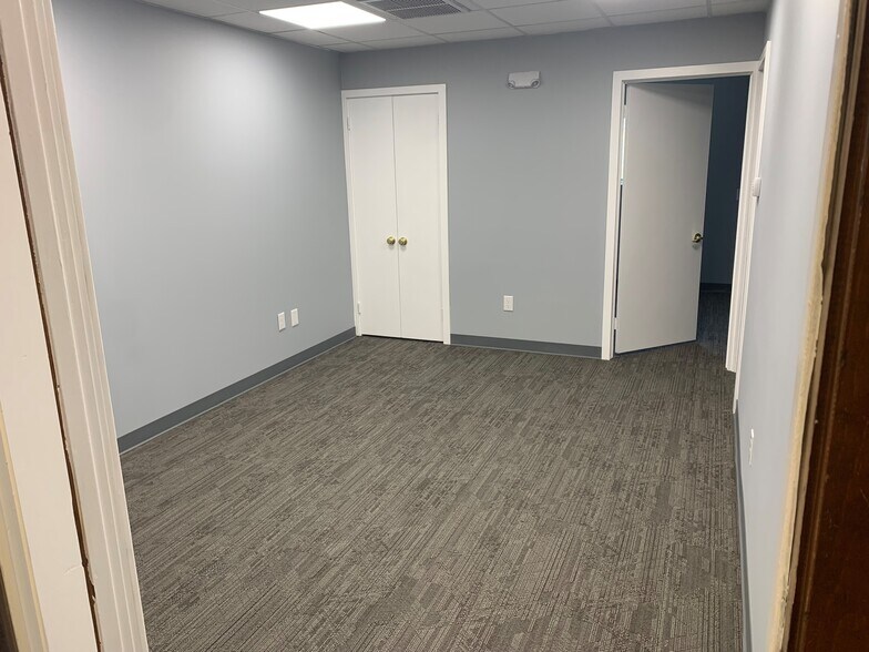 More Photos Of 100 Porter Rd, Pottstown Medical For Sale