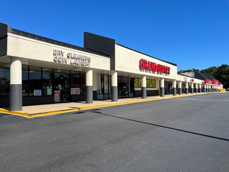 More Photos Of 4208-4234 Highway 90, Pace Unknown For Lease