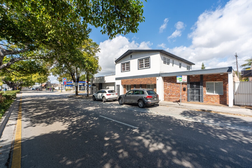 More Photos Of , Coral Gables Office For Sale