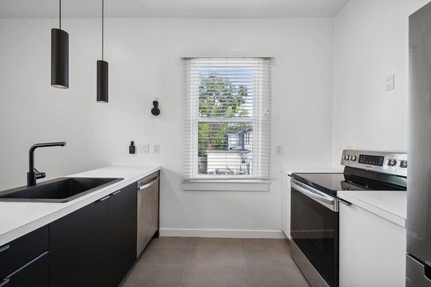 More Photos Of 2810 Griffin Ave, Richmond Apartments For Sale
