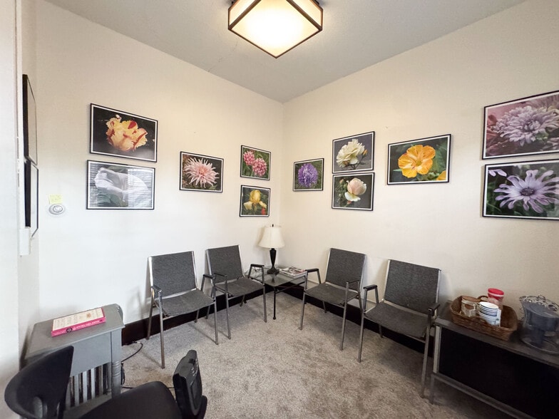 More Photos Of 79 Trumbull St, New Haven Apartments For Sale