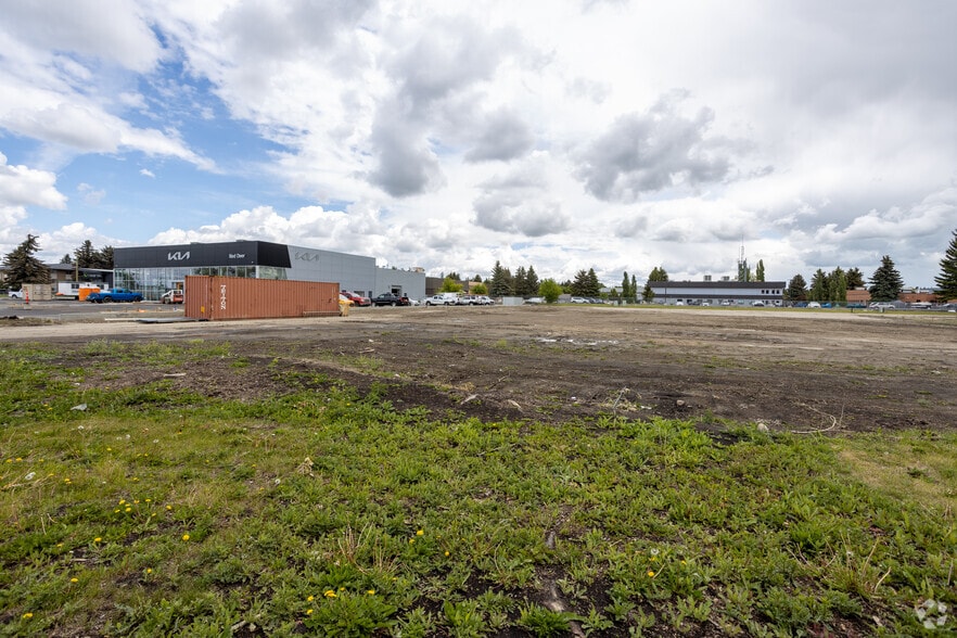 Primary Photo Of 2929 50 Av, Red Deer Land For Sale