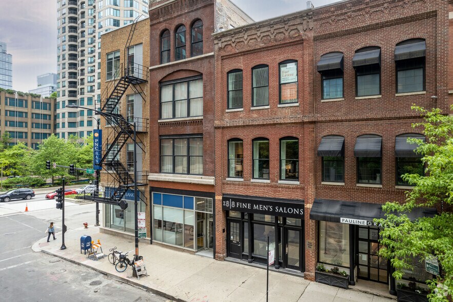 More Photos Of 124 W Kinzie St, Chicago Loft Creative Space For Lease