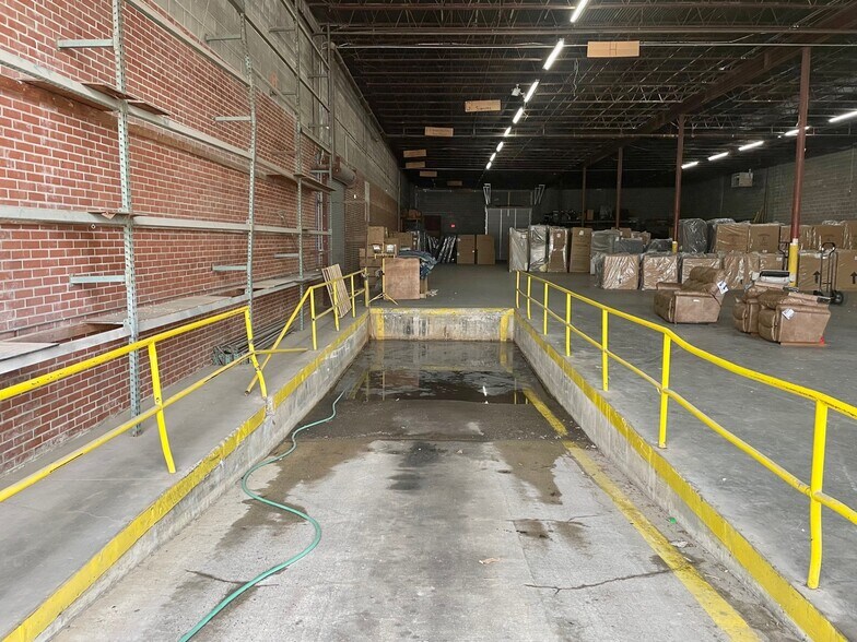 More Photos Of 211 N Spring St, Cape Girardeau Industrial For Sale