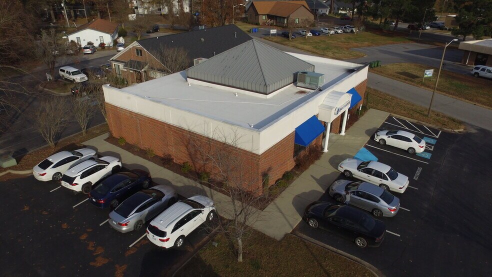 More Photos Of 106 Long Cir, Roanoke Rapids Medical For Sale