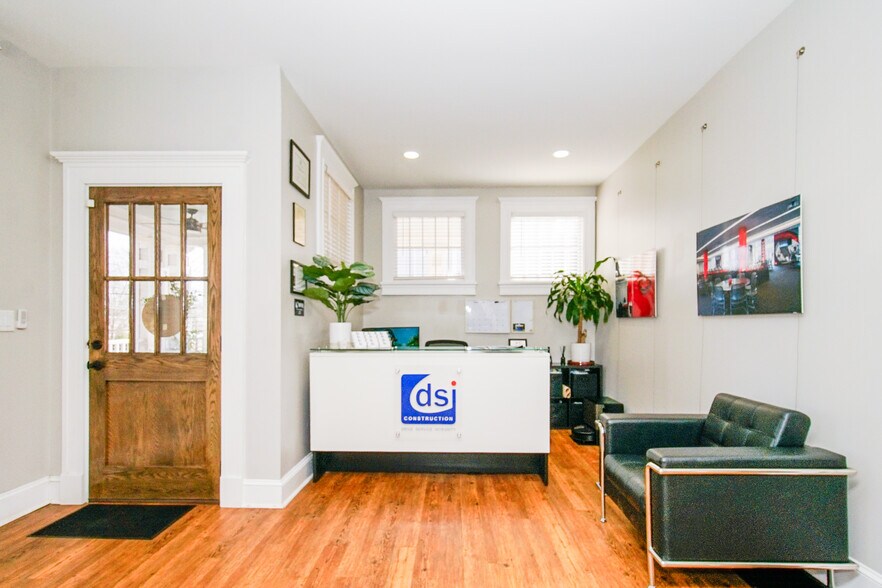 More Photos Of 455 N Milledge Ave, Athens Office For Lease