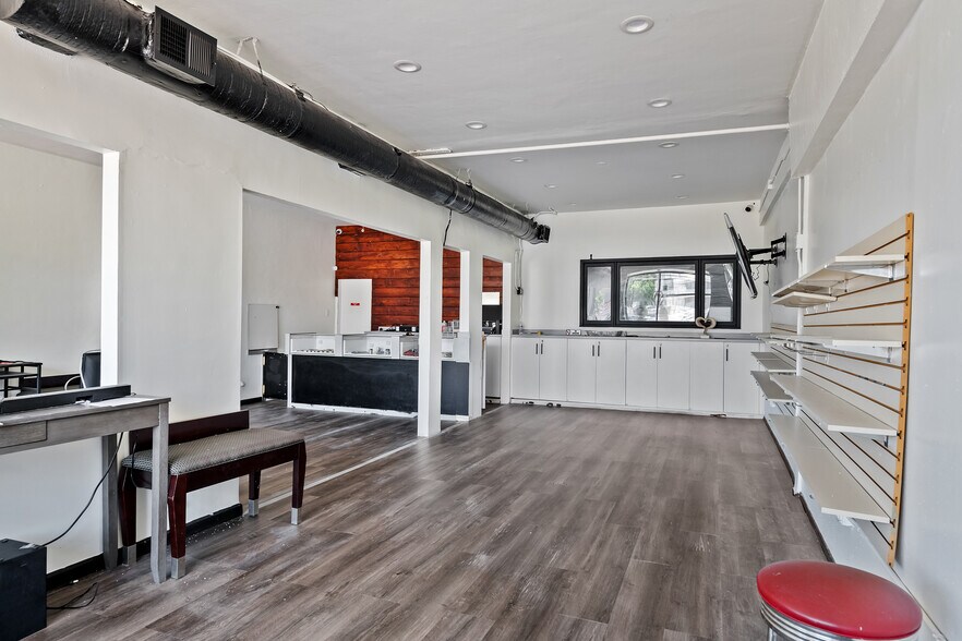 More Photos Of 355-359 N Fairfax Ave, Los Angeles Storefront Retail Office For Lease