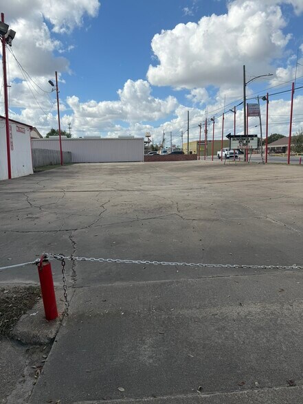 Primary Photo Of 1706 Clinton Dr, Galena Park Storefront Retail Office For Sale