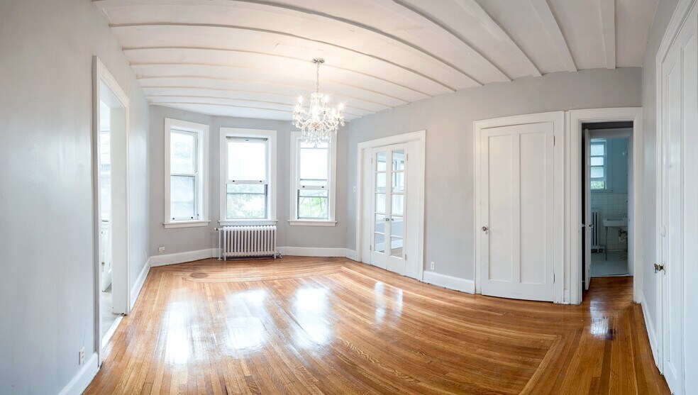 More Photos Of , Cincinnati Multifamily For Sale