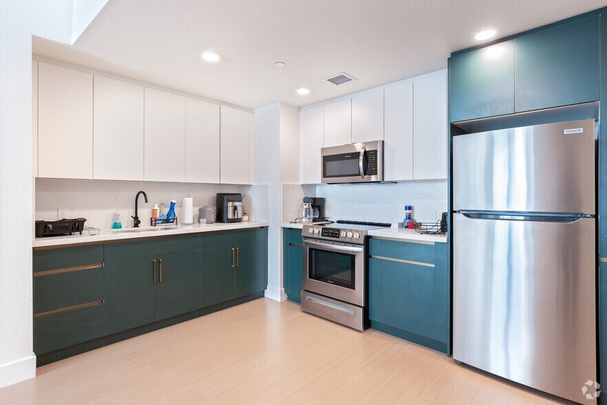 More Photos Of 2556 Telegraph Ave, Berkeley Apartments For Sale