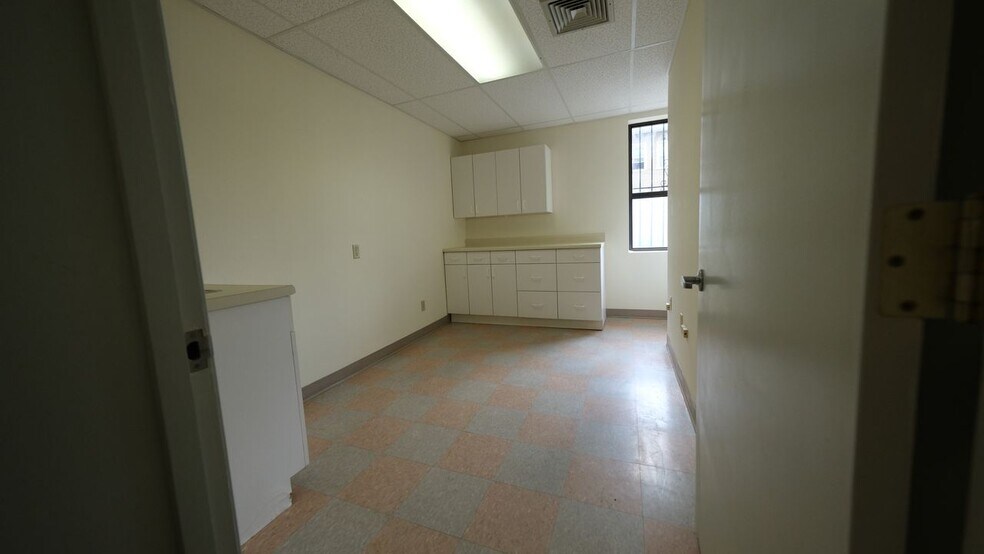 More Photos Of 761 Park Ave, Cranston Medical For Lease