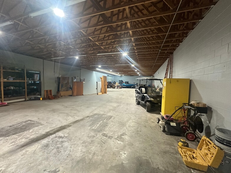 More Photos Of 10988 SW 94th Ct, Ocala Warehouse For Sale