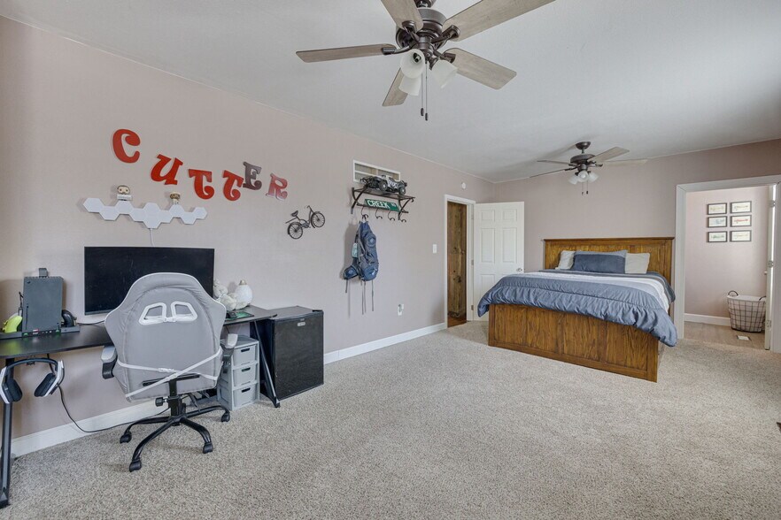 More Photos Of 305 N Main St, Ste Genevieve Storefront Retail Residential For Sale