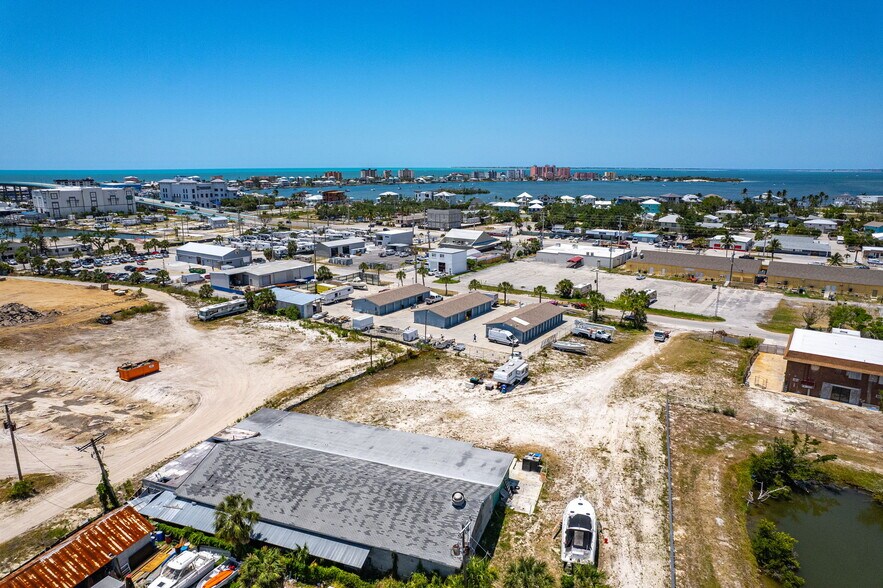 More Photos Of 870 Buttonwood Dr, Fort Myers Beach Distribution For Sale