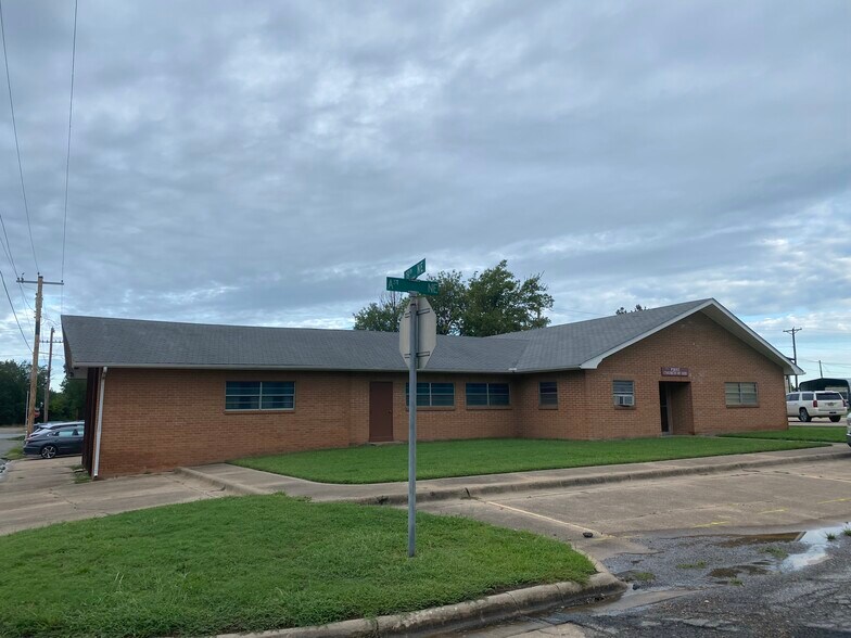 More Photos Of 1801 A St NE, Miami Religious Facility For Sale