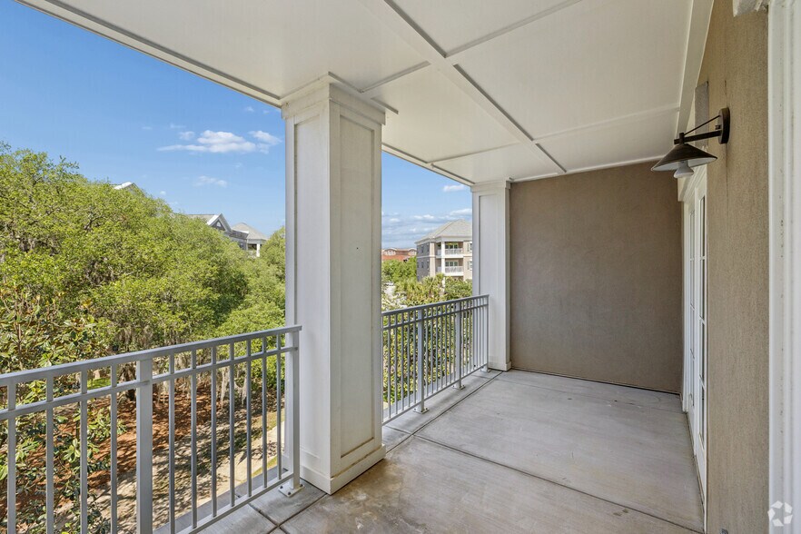 More Photos Of 211 River Landing Dr, Charleston Apartments For Lease